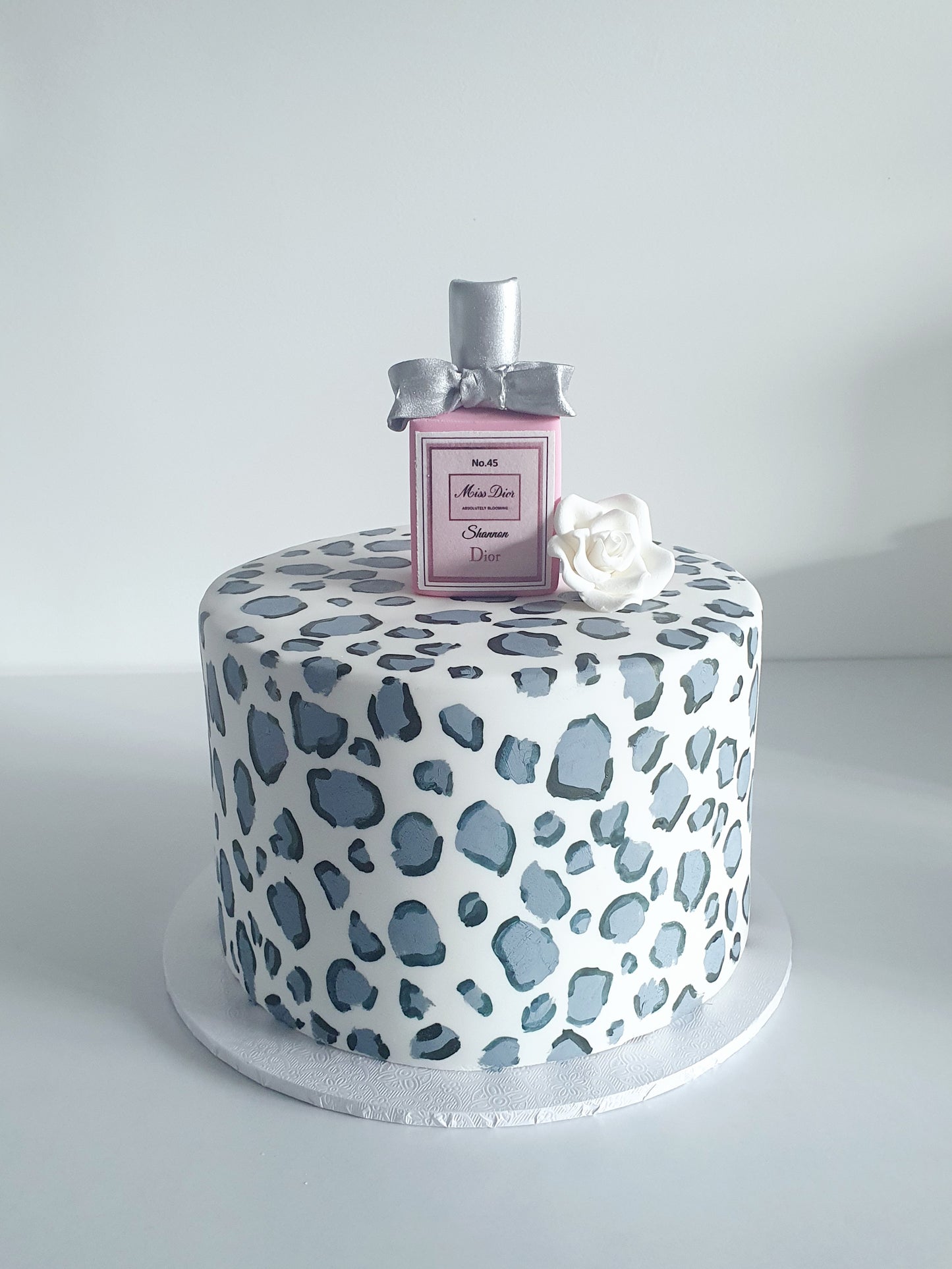 Themed fondant cake