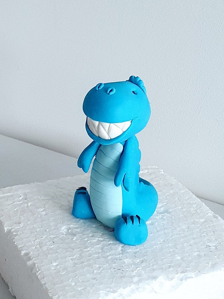 Fondant Animal Cake Topper - 1 weeks notice + shipping time for fondant cake toppers