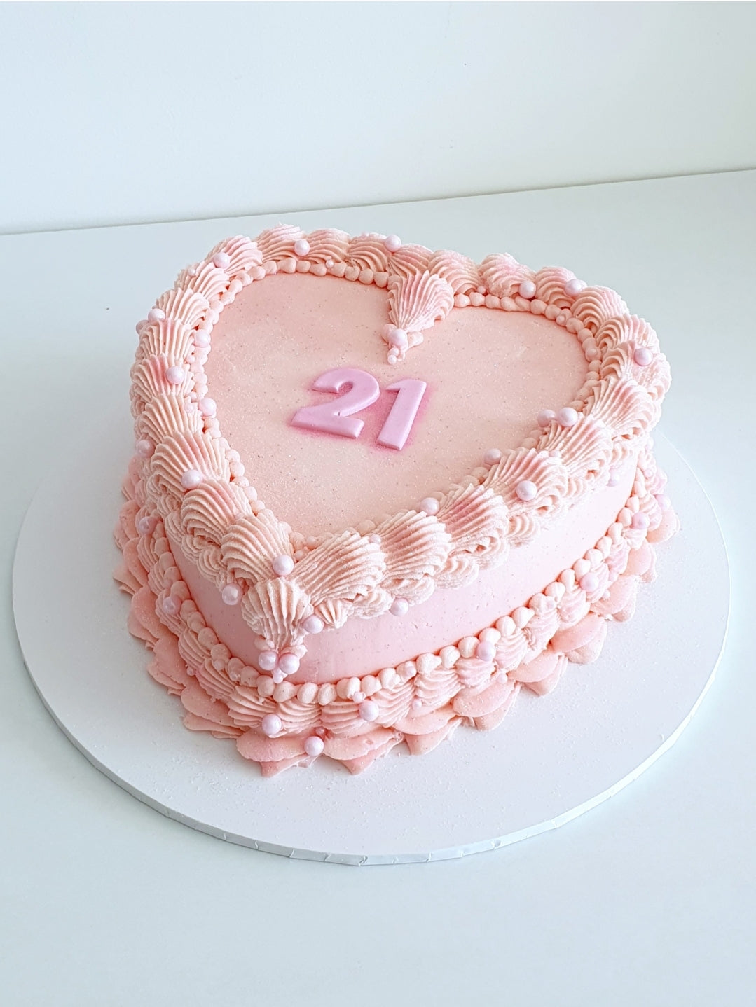 Add a message to the top of your cake