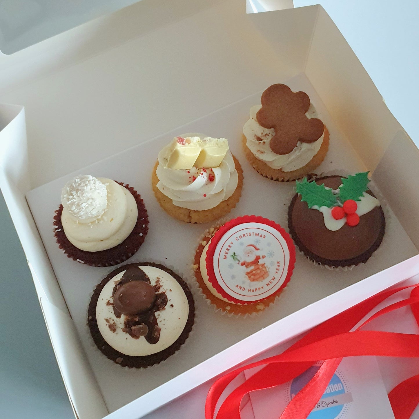 Luxury Christmas Cupcakes