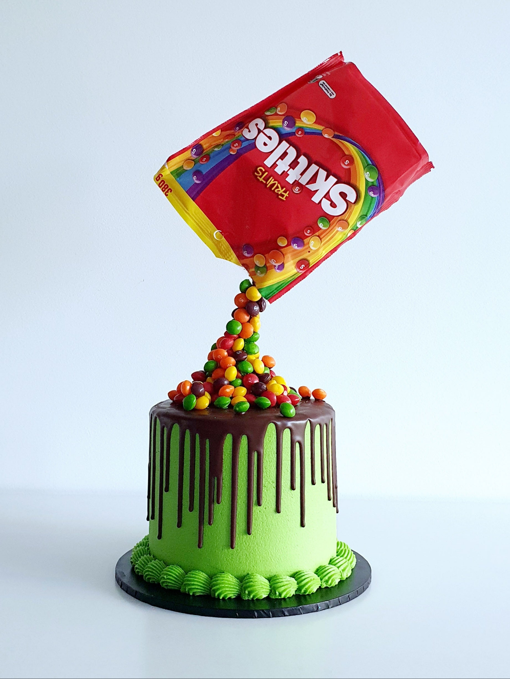 Anti Gravity Buttercream Cake