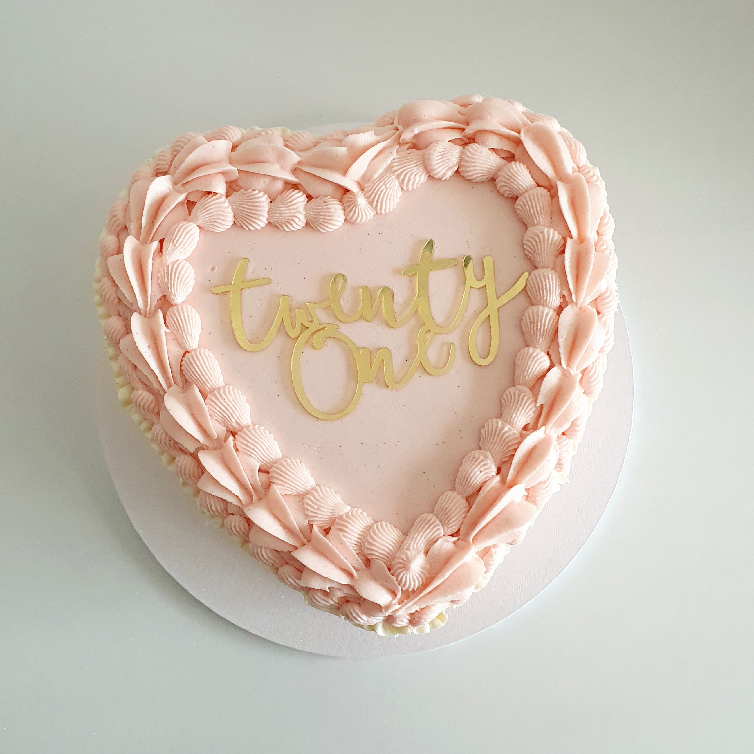 Vintage Piped Buttercream Cake