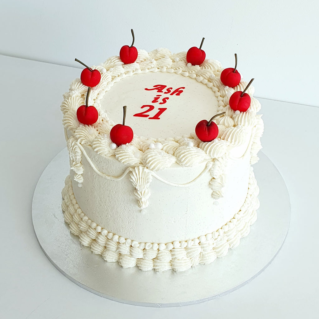 Vintage Piped Buttercream Cake