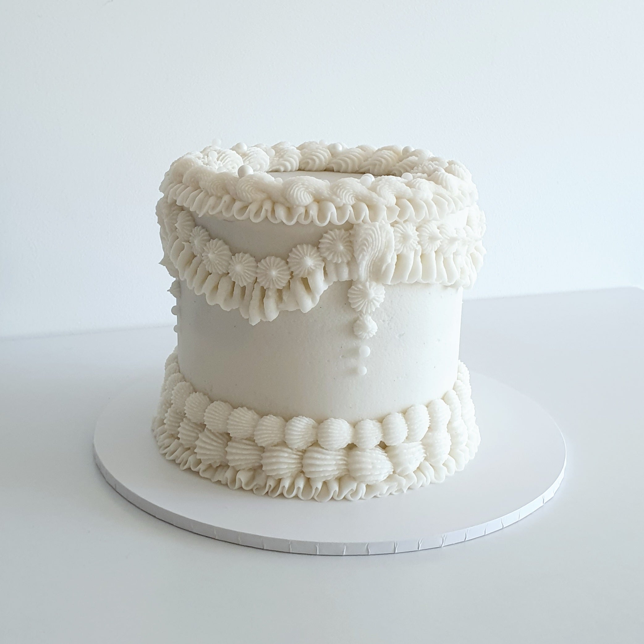 Vintage Piped Buttercream Cake