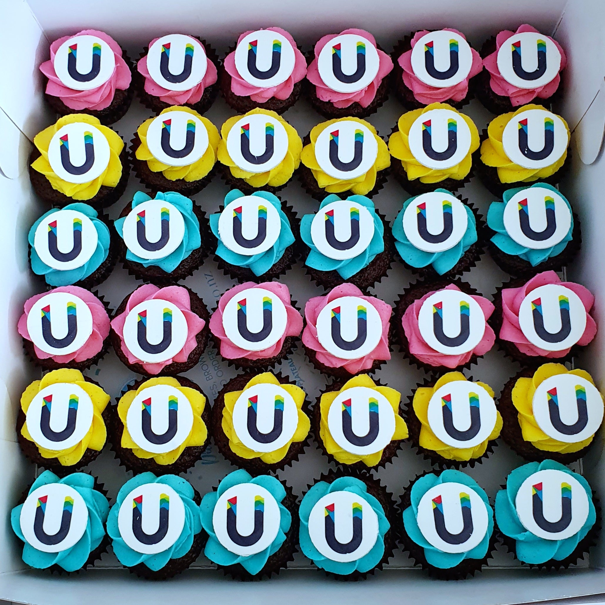 Mini Cupcakes with edible image disc