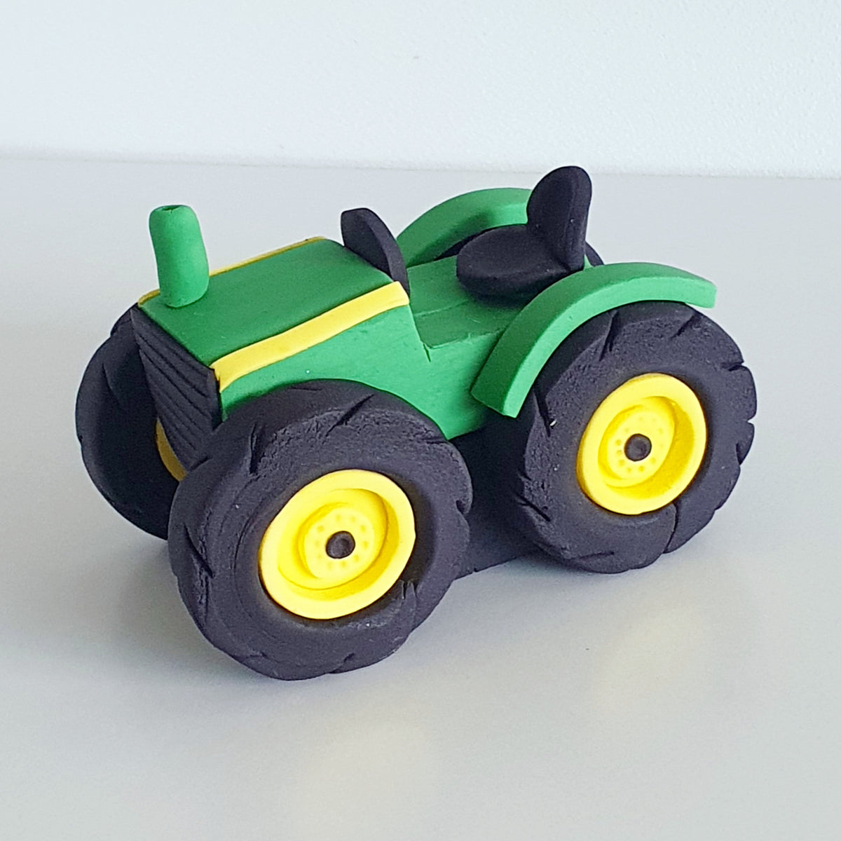 Fondant Vehicle Cake Topper -  1 weeks notice + shipping time for fondant cake toppers