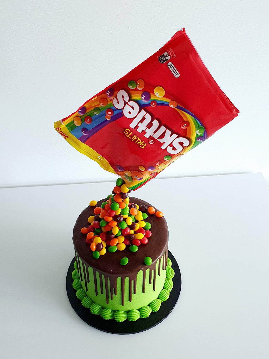 Anti Gravity Buttercream Cake