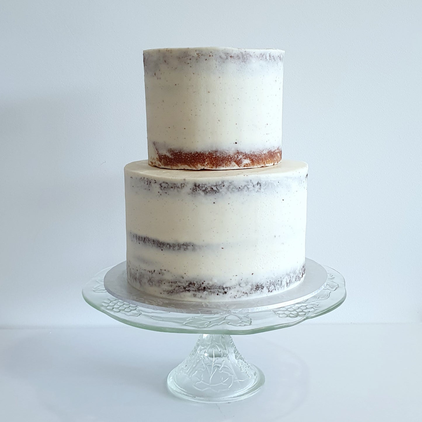 Semi Naked Cake